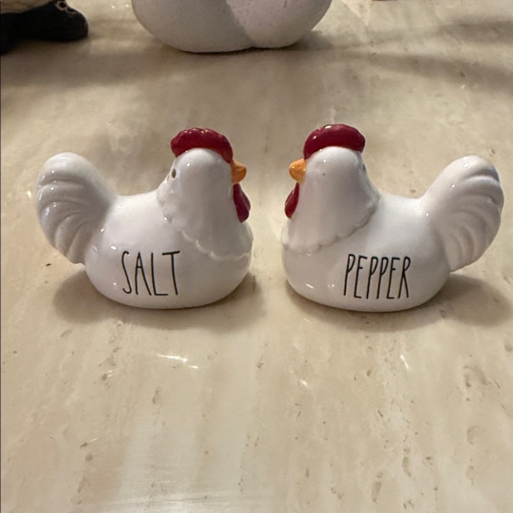 NEW w/out Box - RAE DUNN Artisan Collection -by Magenta Salt Pepper Shakers